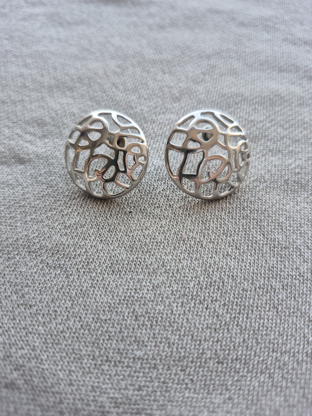 Openwork Round Stud Earrings